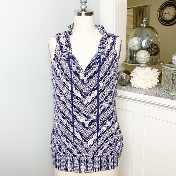 White House Black Market Chevron Tie Front Sleeveless Blouse Blue & White - Picture 7 of 12